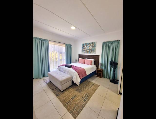2 BEDROOM APARTMENT FOR SALE IN FOURWAYS